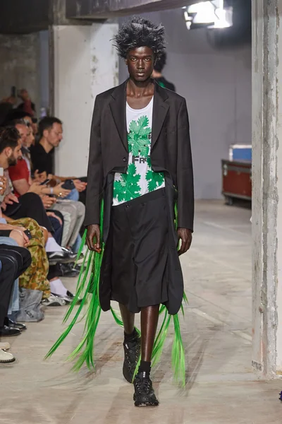Look 14